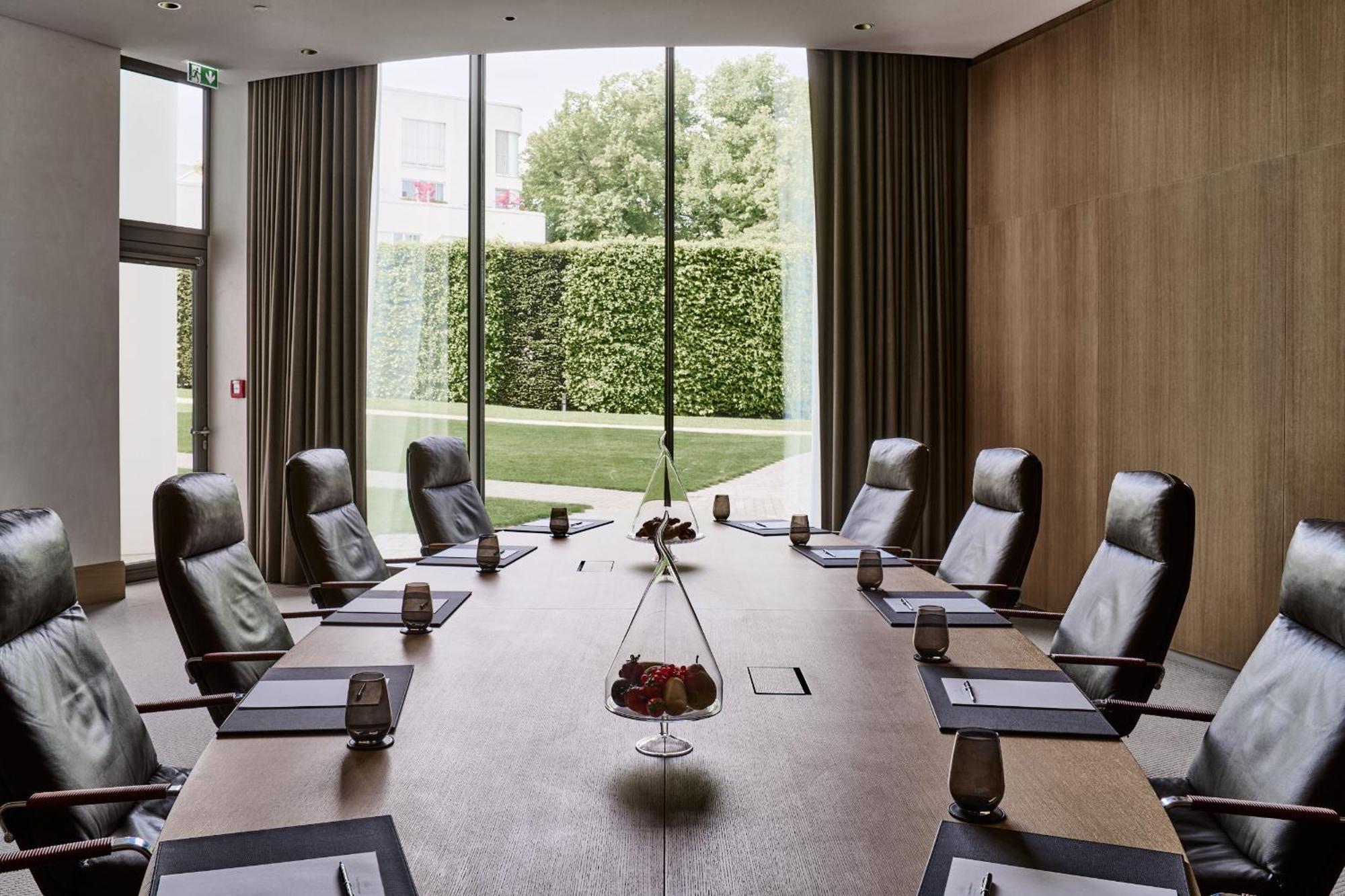 The Fontenay Hamburg Ngoại thất bức ảnh Boardroom
