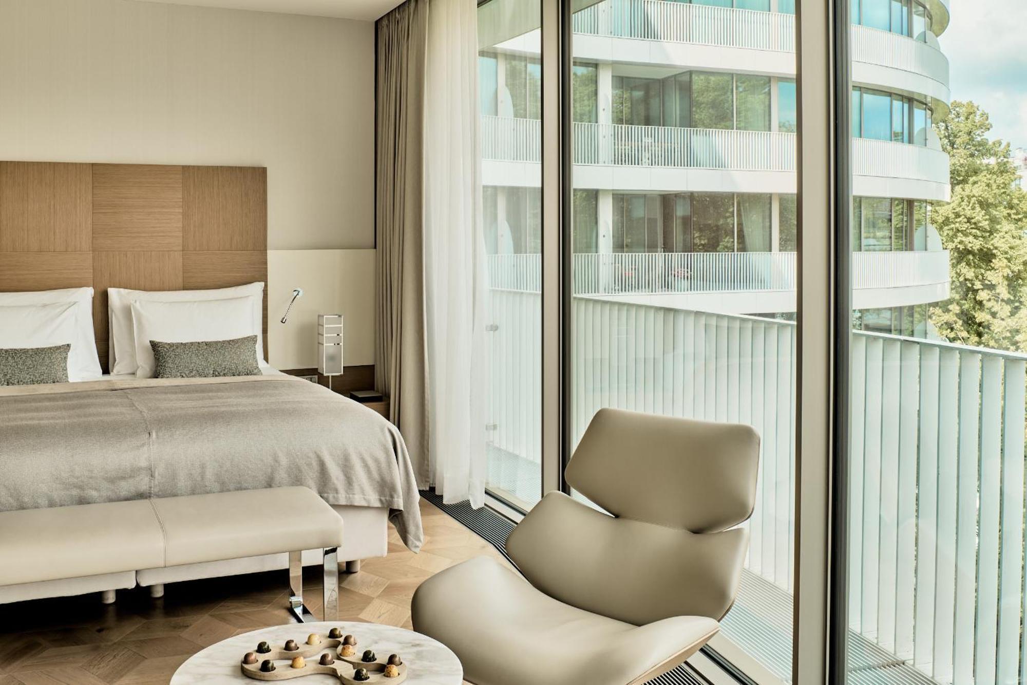 The Fontenay Hamburg Ngoại thất bức ảnh A room at the hotel